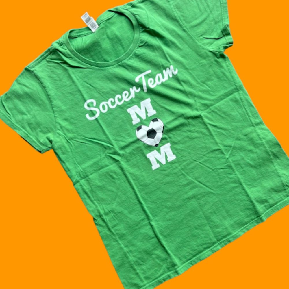 Womens TShirt SOCCER MOM size medium short sleeve BESTMOM tee futbol top Gift L